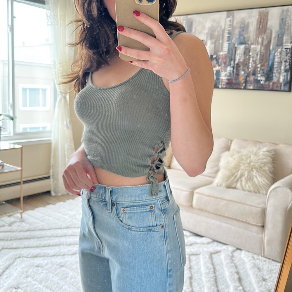 Urban Outfitters | green tank